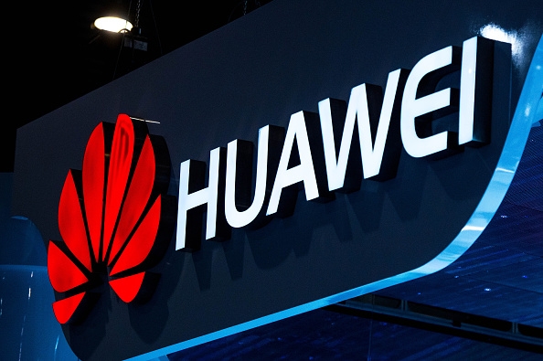 По слухам, смартфон Huawei P9 будет выпущен в четырех вариантах, анонс состоится в марте