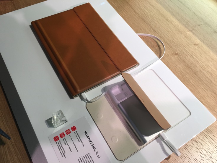 На MWC 2016 представлен планшет Huawei MateBook