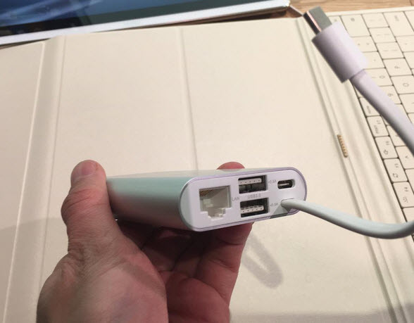 На MWC 2016 представлен планшет Huawei MateBook