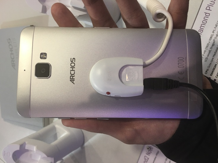 Archos представила смартфон Diamond 2 Plus