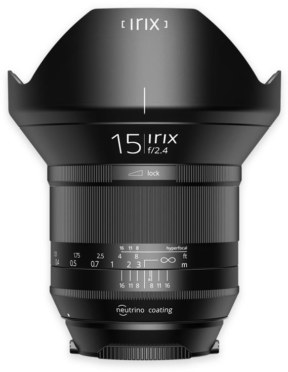 Маркировка полнокадрового объектива Irix 15mm f/2.4 Blackstone светится в темноте