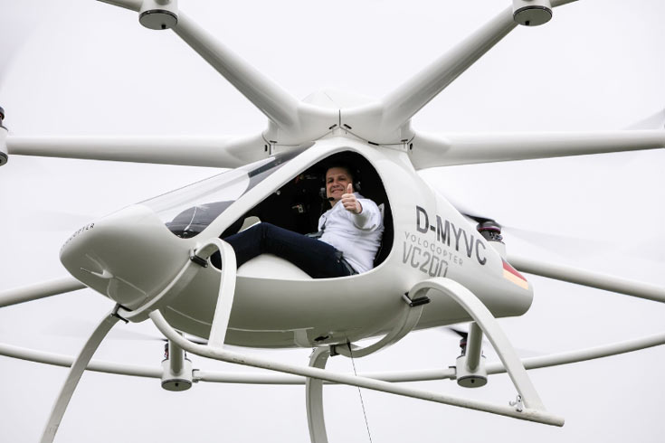 Начались пилотируемые полеты мультикоптера Volocopter VC200