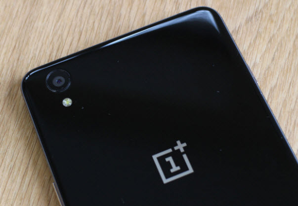 Технология быстрой зарядки смартфона OnePlus 3 может называться Dash Charge