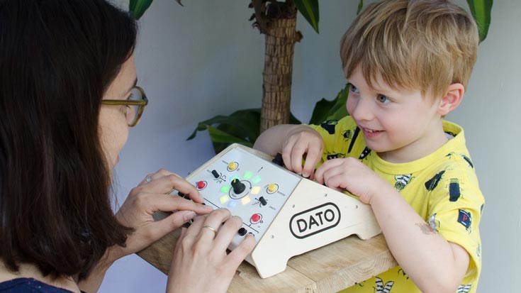 Собраны средства на выпуск синтезатора Dato Duo, предназначенного «для детей в возрасте от 3 до 99 лет»