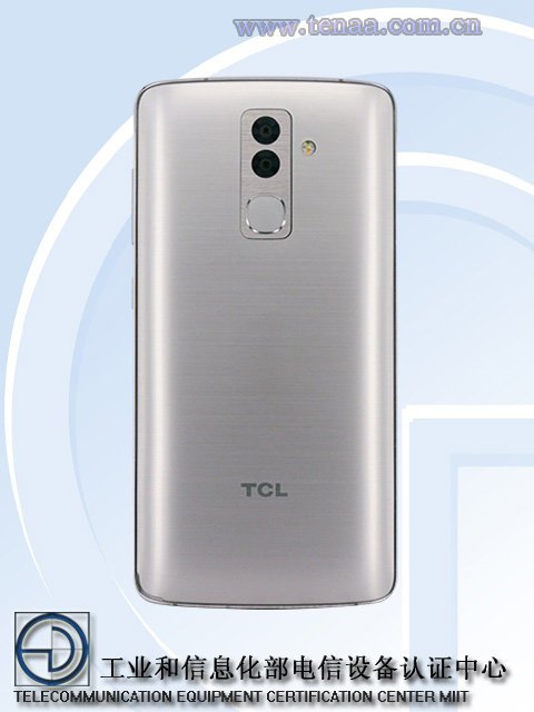 Смартфон TCL 598 получил четыре камеры