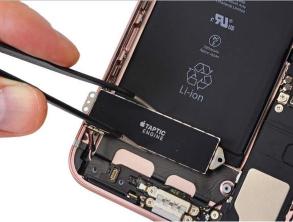 В iFixit разобрали Apple iPhone 7 Plus: 3 ГБ RAM и 2900 мАч