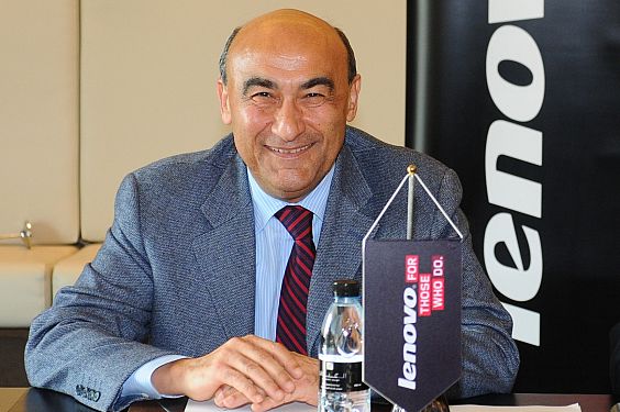 Lenovo не планирует выпускать смартфоны с ОС Windows