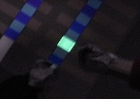 В качестве основы для нового материала исследователи использовали прозрачный аморфный оксид