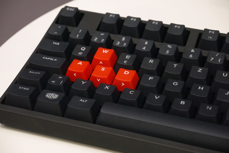 В ней используются переключатели Cherry MX Green