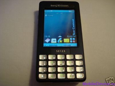 Sony Ericsson M610i  телефон