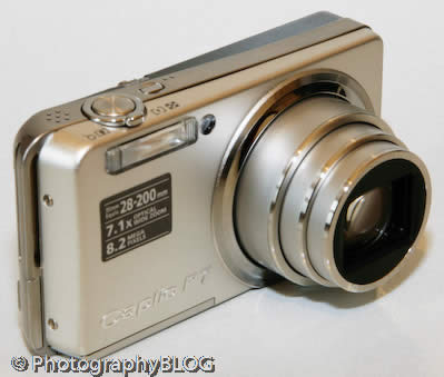 Ricoh Ricoh Caplio R7 фотокамера