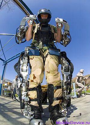 Raytheon Sarcos XOS Exoskeleton экзоскелет